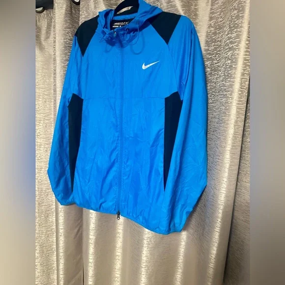 Nike jacket - Picture 2 of 5